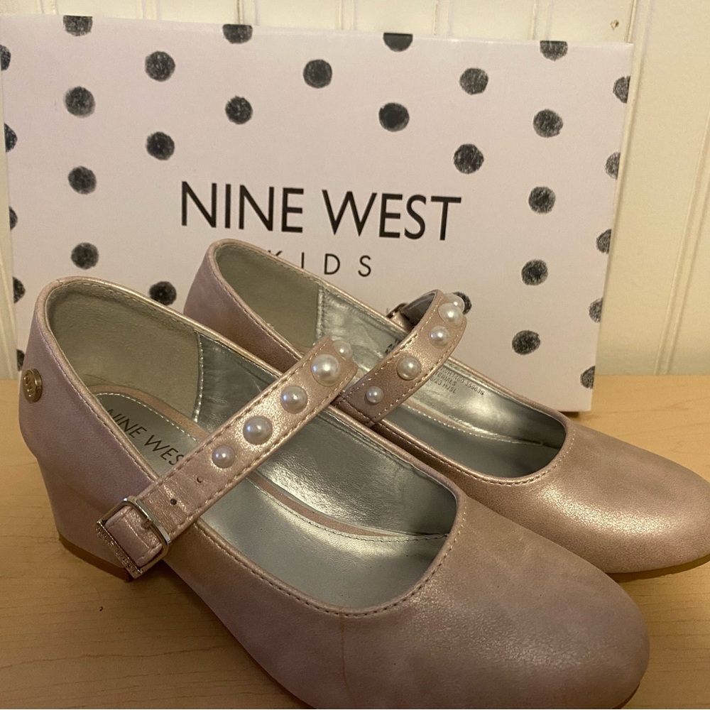 Nine West Kids Pearl Strap Shoes SIZE1